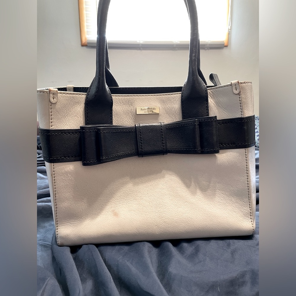 Kate spade bow tote bag